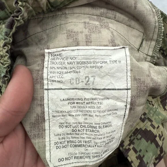 US Navy Type III Cargo Pants Mens M 34x30 Green NWU AOR2 Digital Camo Ripstop
